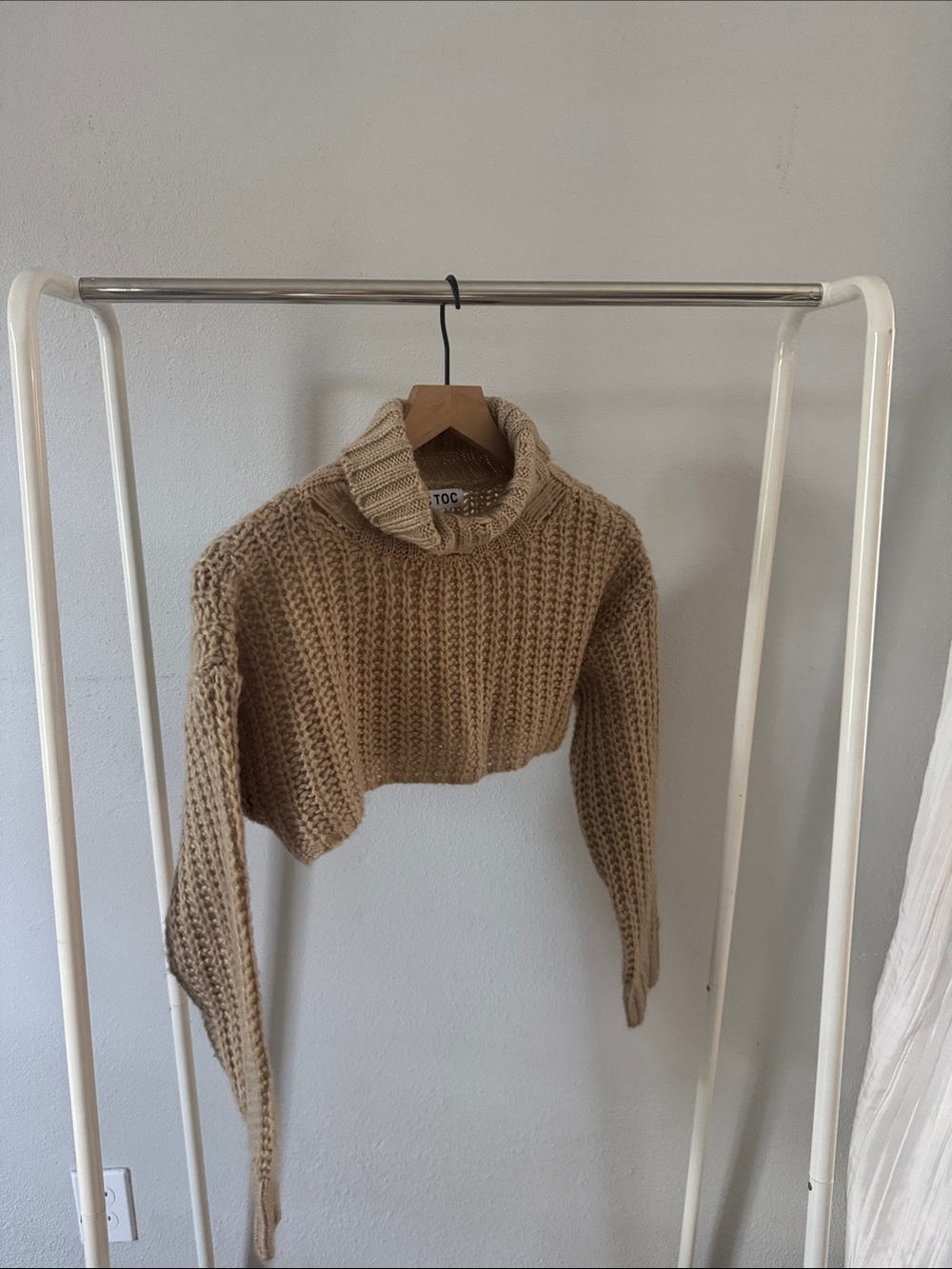 Chunky Cropped Turtleneck Sweater — Beige